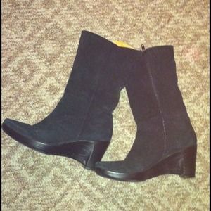 Bass Black Suede Boots