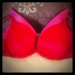 Two 32 D Victorias Secret Bras