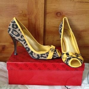 GWPIPER Guess peep-toe pumps