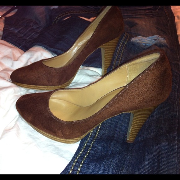🚫No Longer Available🚫Suede Pumps - Picture 1 of 1