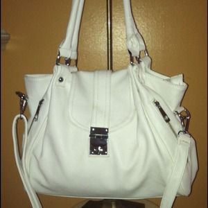 White bag w/ double zip front and flap closure