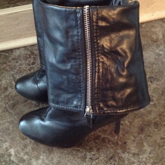 Traded - Picture 2 of 4