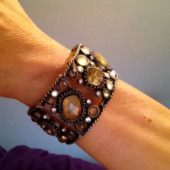 ✨SOLD✨✨Lia Sofia bracelet
