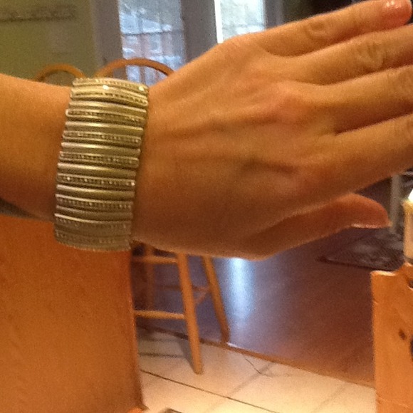 ✨SOLD✨Lia Sophia bracelet