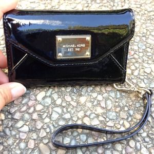 REDUCED Michael Kors Wallet Clutch for iPhone 4/4S