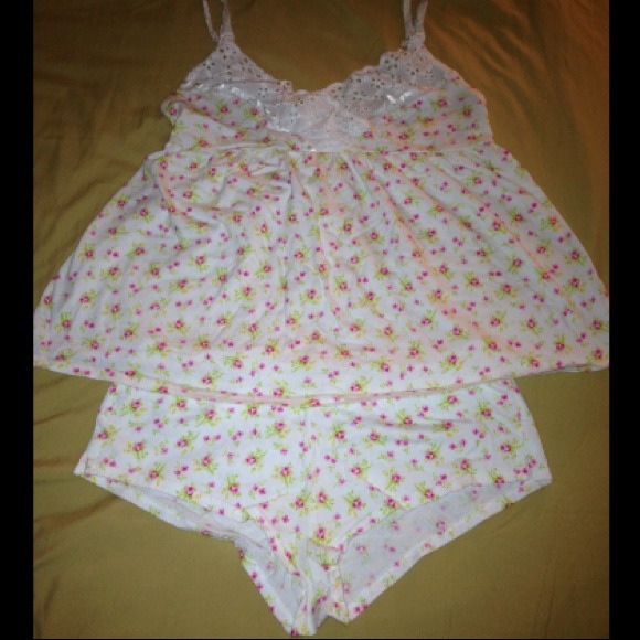 Victoria's Secret pajama set 💟 WORN ONCE