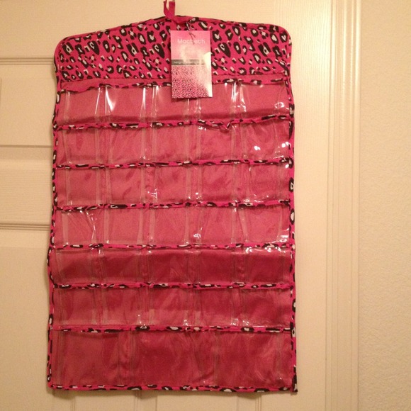 NEW Hanging jewelry organizer