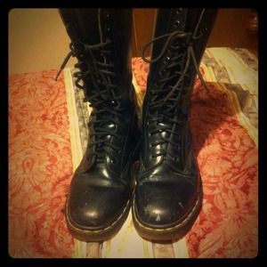 Doc Martens AirWair 💢Minor Wear & Tear💢