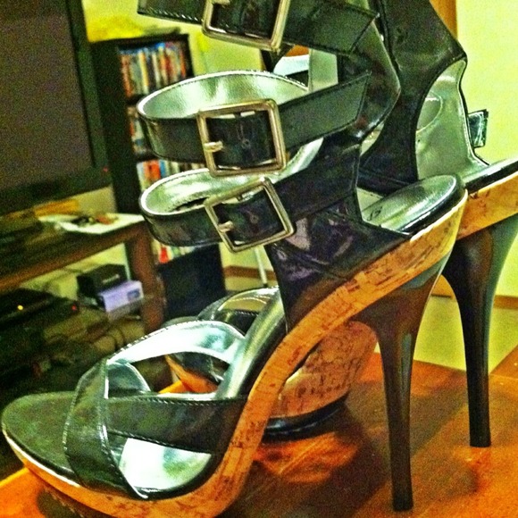 Heels - Picture 2 of 2