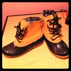 RESERVED!!! 7 rain boots Sporto rain boots