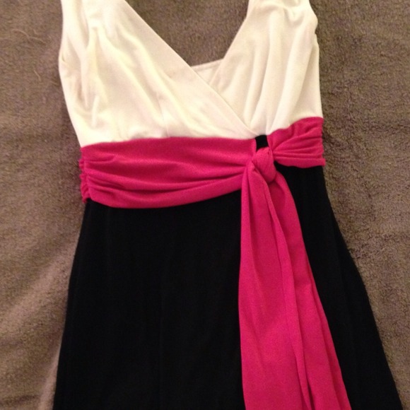 Great dress for day or night!