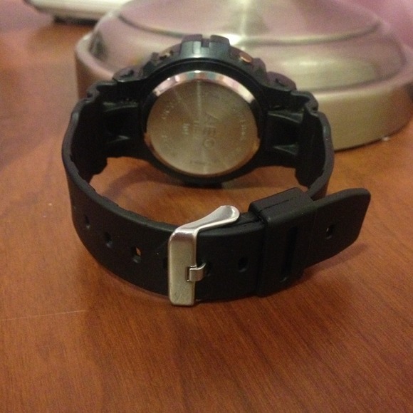 watch - Picture 2 of 3