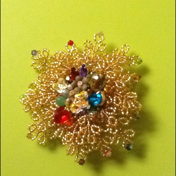 Jewelry : Brooches