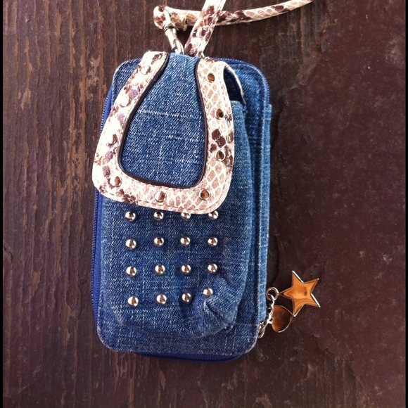 Wristlet/ wallet. New.