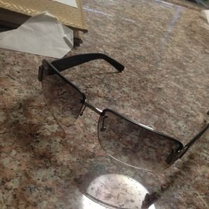 💢Reduced💢Authentic Gucci sunglasses Lightly worn