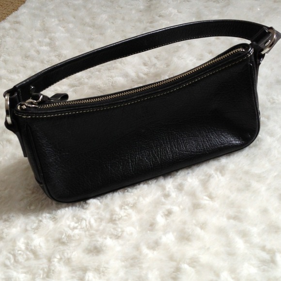 Kate Spade black shoulder bag. Pristine! $99 - Picture 1 of 1