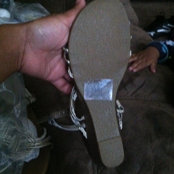Knotted Rope Sandals - Picture 2 of 2