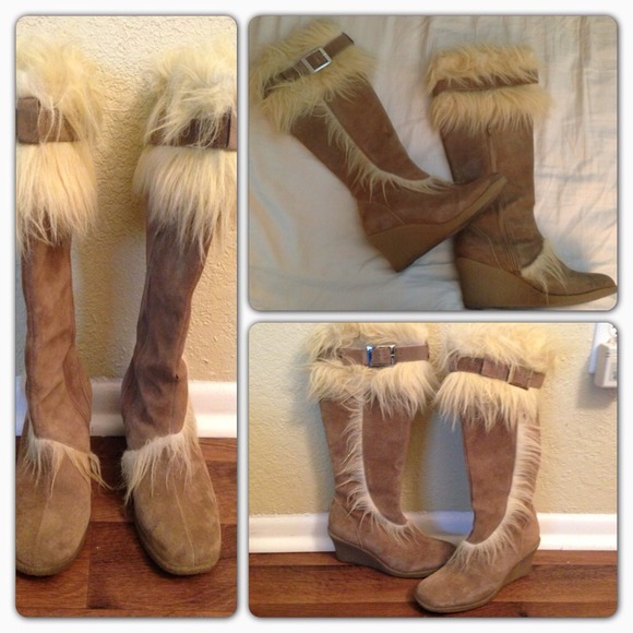 Tan suede/fur boots