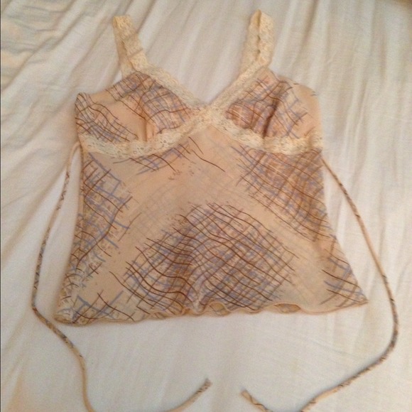 Tan tank