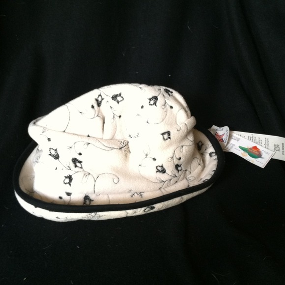🎁SOLD🎁New Polartech Fleece Hat