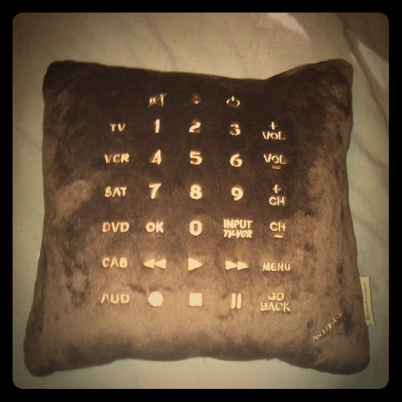 RSVD pillow remote! FINAL reduction.