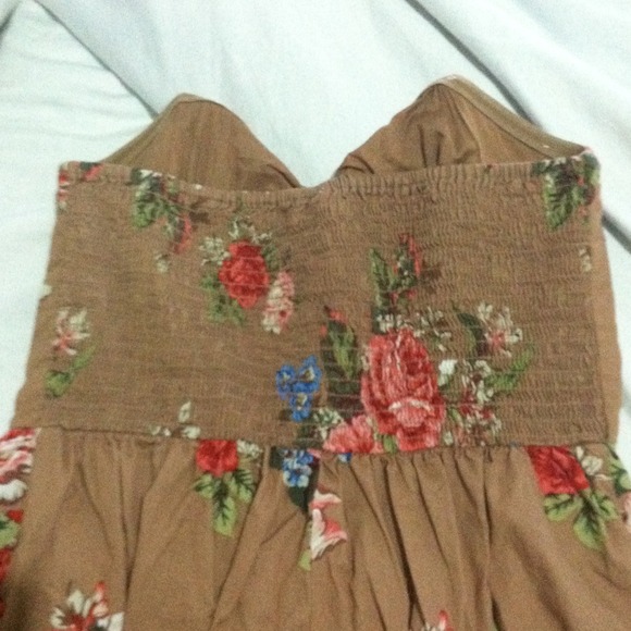 (DONATED) vintage style strapless dress - Picture 3 of 5