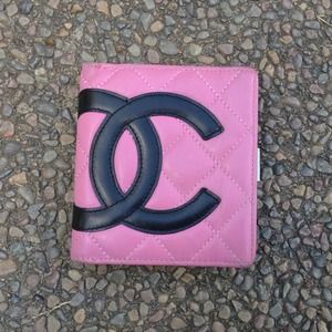 REDUCED 💕 Pink Chanel Wallet
