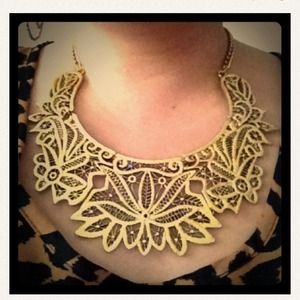 Bib necklace
