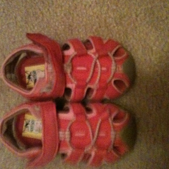 Pink sandals - Picture 3 of 3