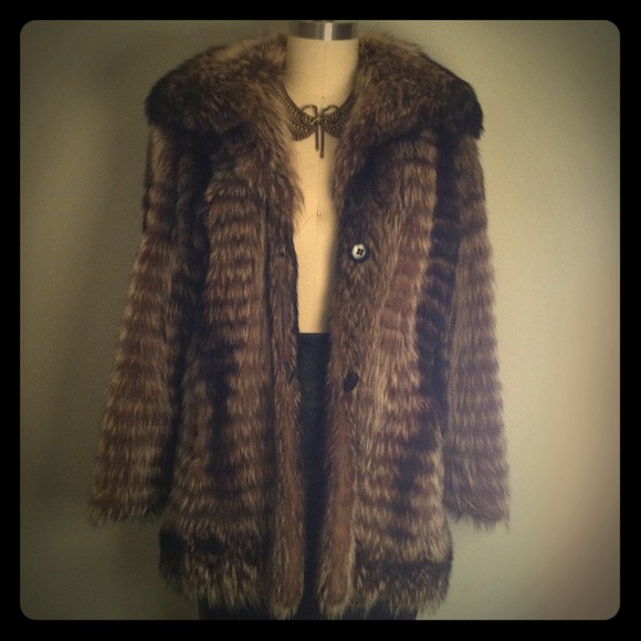 🔴Sold🔴Vintage Raccoon Fur Coat