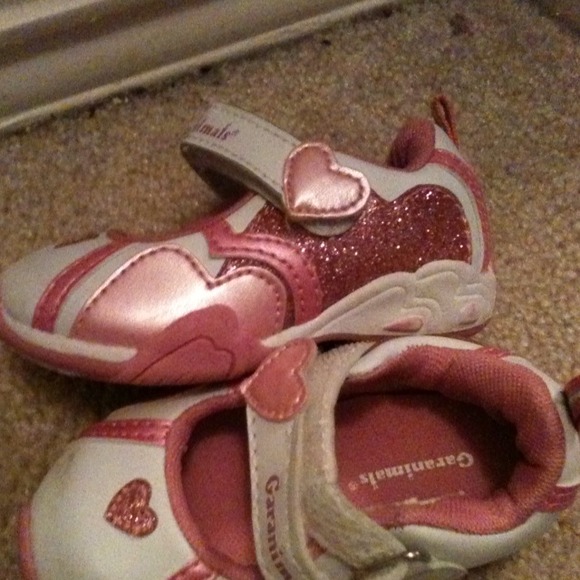 Size 4 - Picture 2 of 2