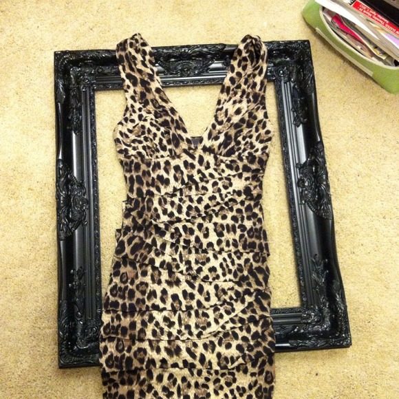 Forever21 leopard stretchy dress