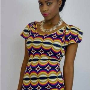 Fitted dress v neck back