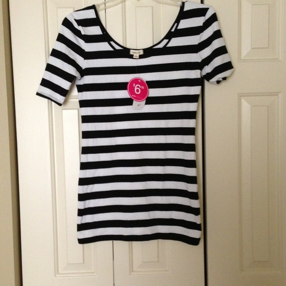 Brand New! Love Culture black & white Tunic