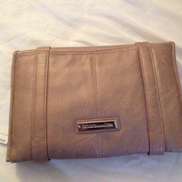 Reserved for @sassygirl_22 Brand new BCBG Clutch