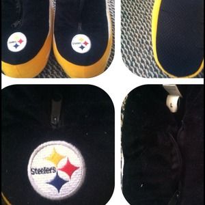 ✋for @jcb_asb✋Steeler slippers $19 including s&h