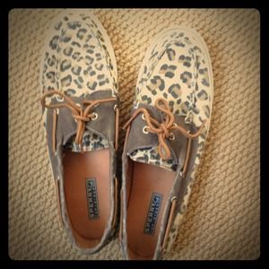 Leopard print Sperrys