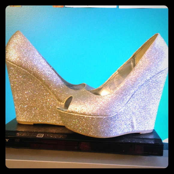 Sparkly Wedge.