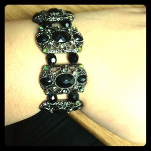 Black crystal stretch bracelet