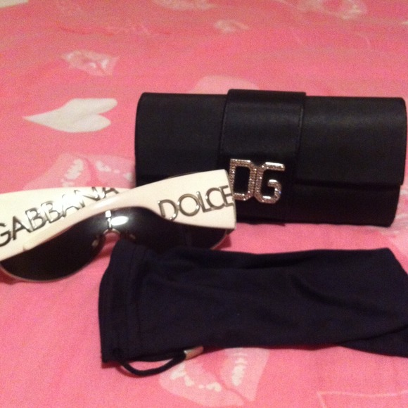 White d&g sunglasses