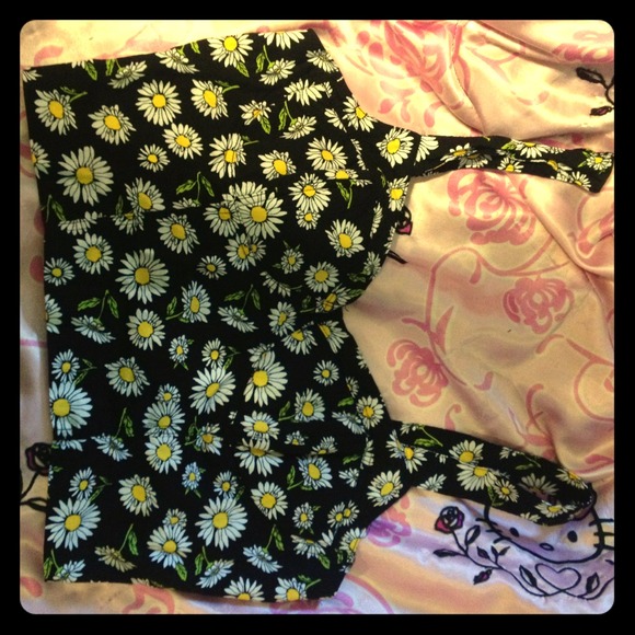 NWOT! Forever 21 Ditsy Crop Bustier. Never Worn.