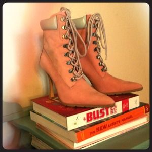 Steve Madden Pink Leather Hijo lace up boot. Sz 6