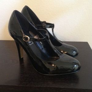 Cute never used 3in. black heels