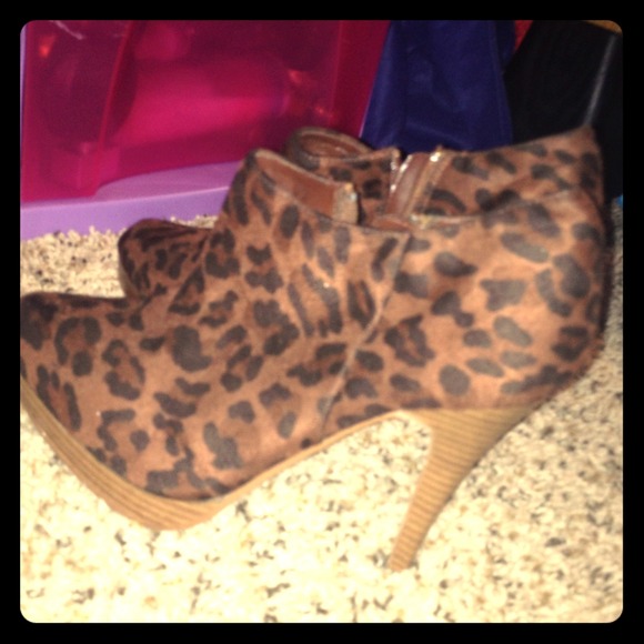 Delicious brand cheetah booties. Worn ONCE
