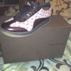 Louis Vuitton Shoes - Authentic Louis Vuitton Sneakers Louis Vuitton Shoes - Authentic Louis Vuitton Sneakers
