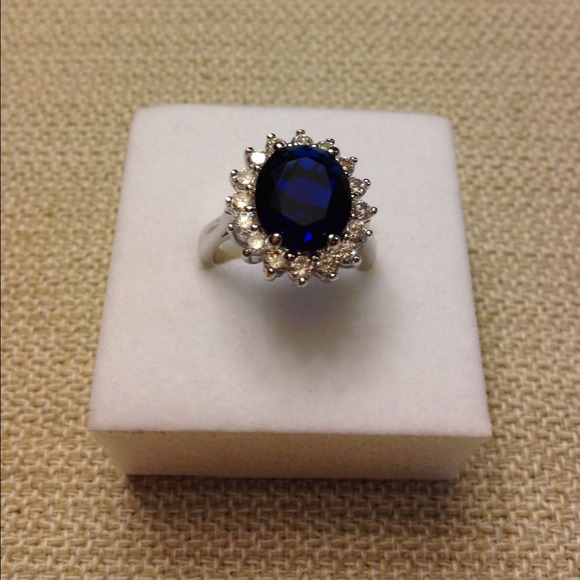 . Jewelry - 6.0ct Royal Ring