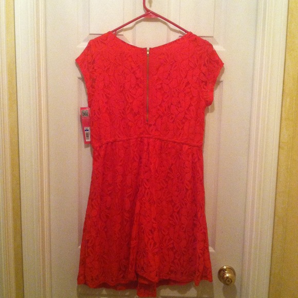 Dress - Picture 2 of 2