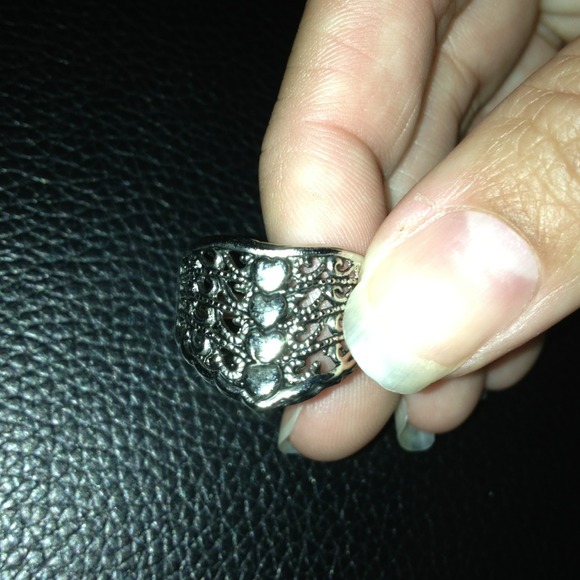 🔴 Cascading heart ring - Picture 1 of 3