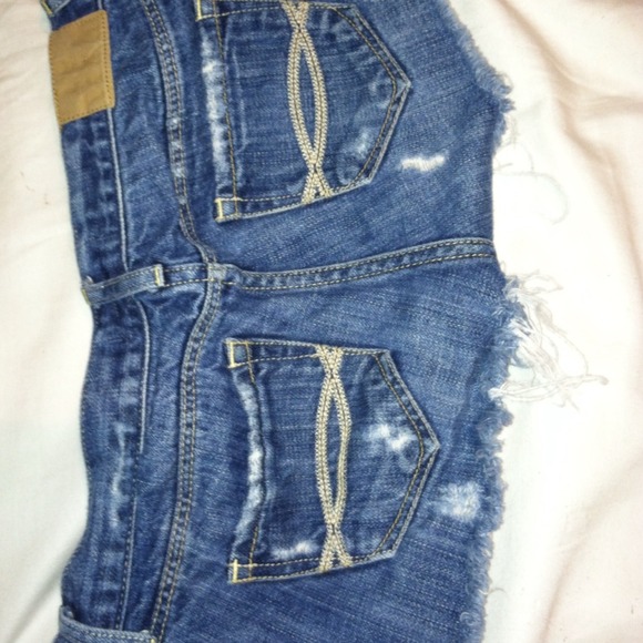 Shortss - Picture 3 of 4