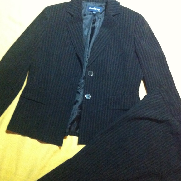 Evan Picone suit